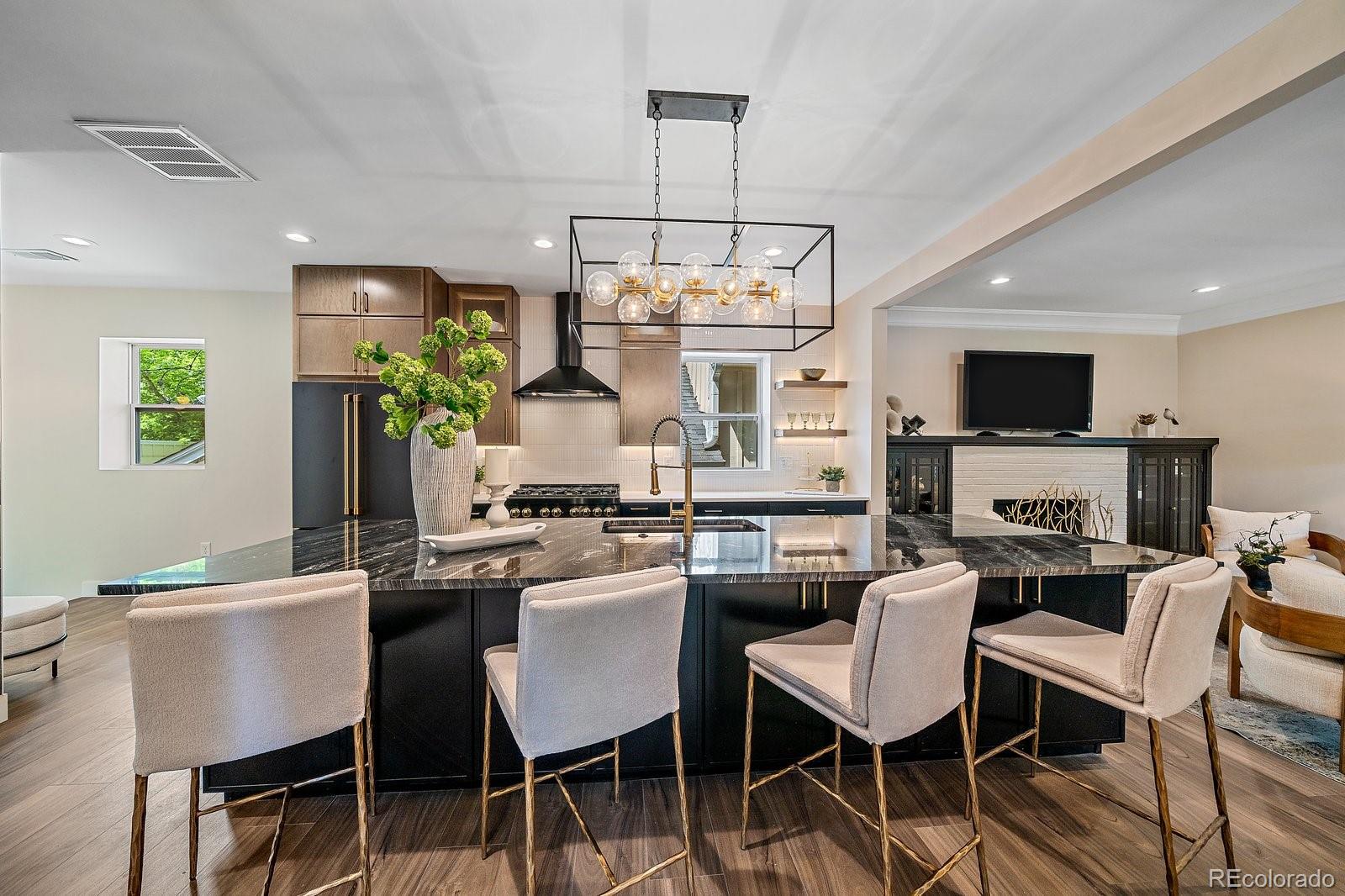 MLS Image #6 for 805  elm street,denver, Colorado