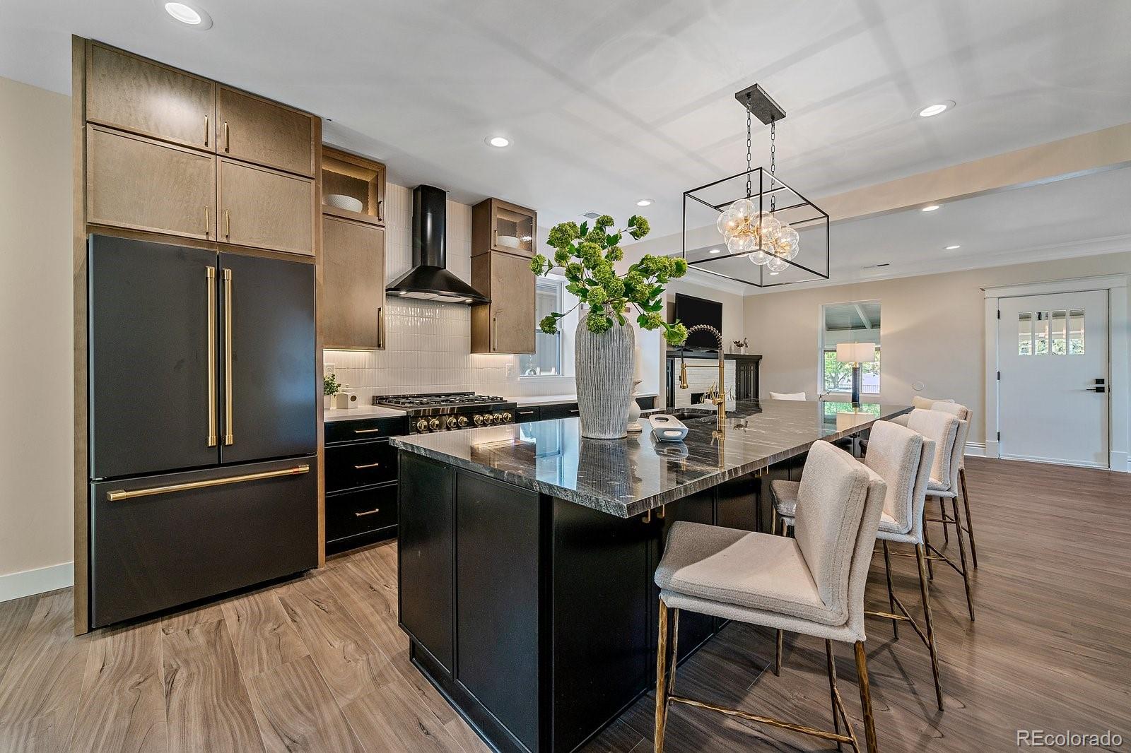 MLS Image #8 for 805  elm street,denver, Colorado