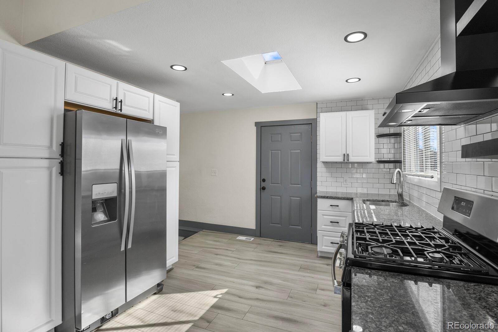 MLS Image #12 for 104  stuart street,denver, Colorado