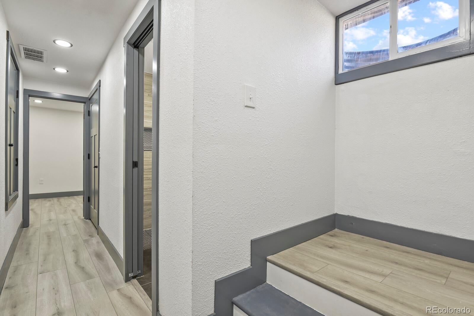 MLS Image #15 for 104  stuart street,denver, Colorado