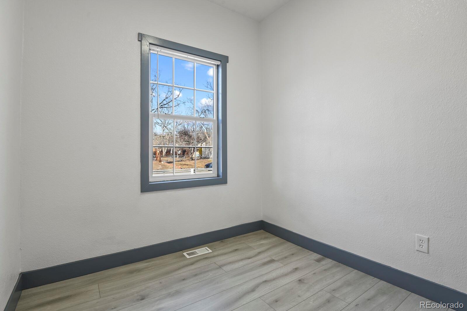 MLS Image #5 for 104  stuart street,denver, Colorado