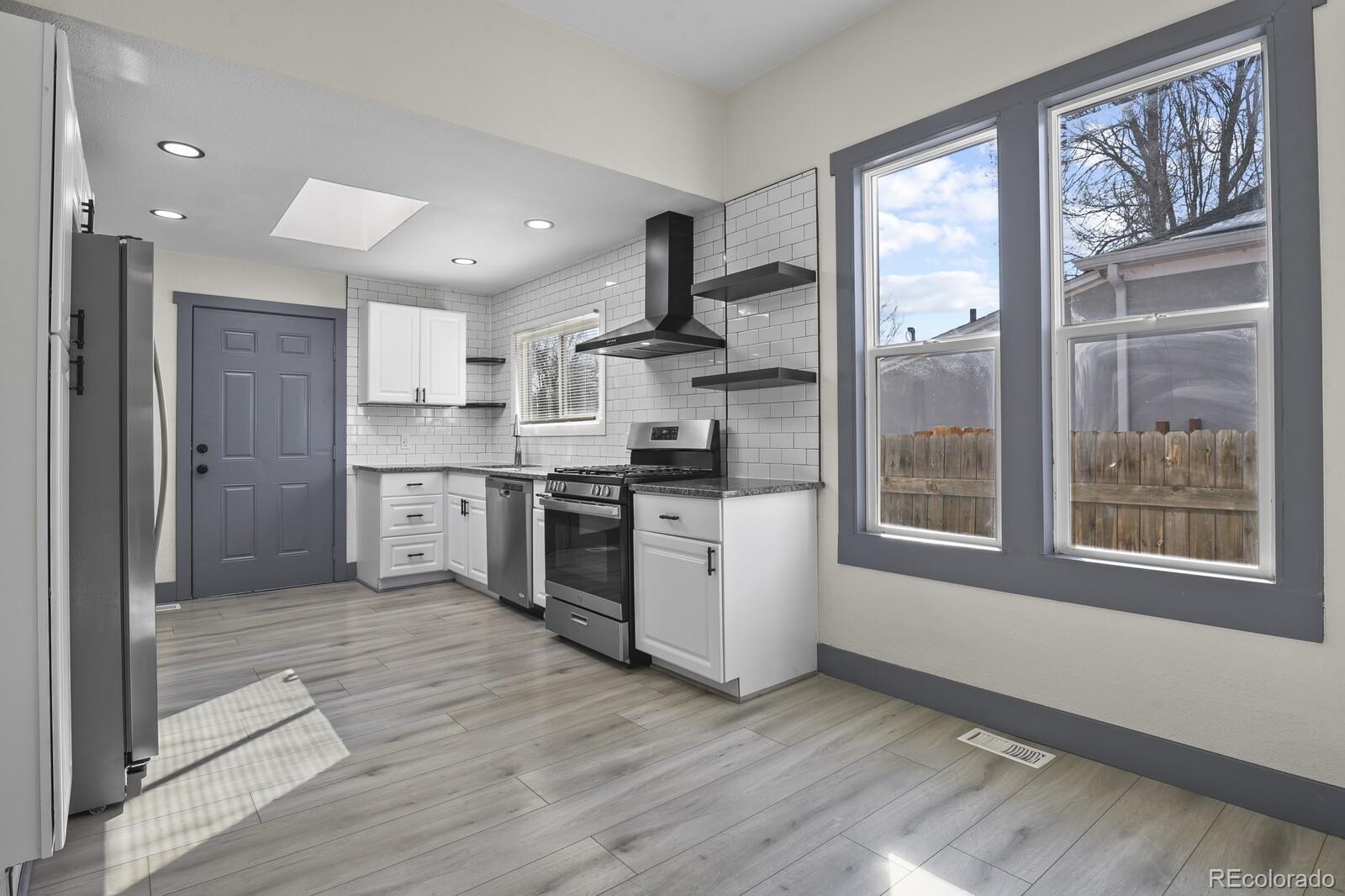 MLS Image #7 for 104  stuart street,denver, Colorado