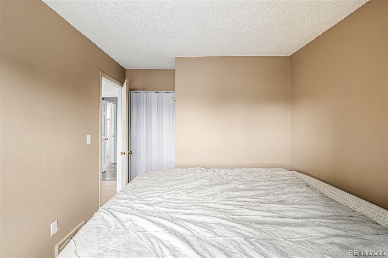 MLS Image #14 for 9832  high street,thornton, Colorado