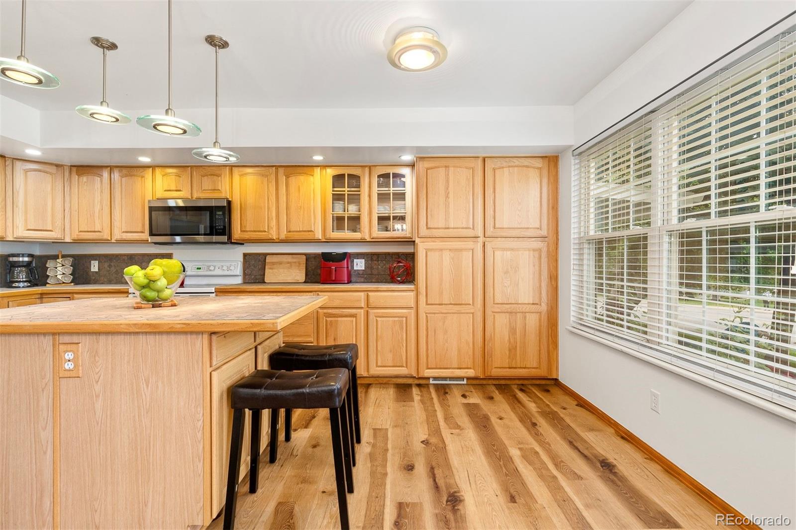 MLS Image #5 for 2650 s vaughn way,aurora, Colorado