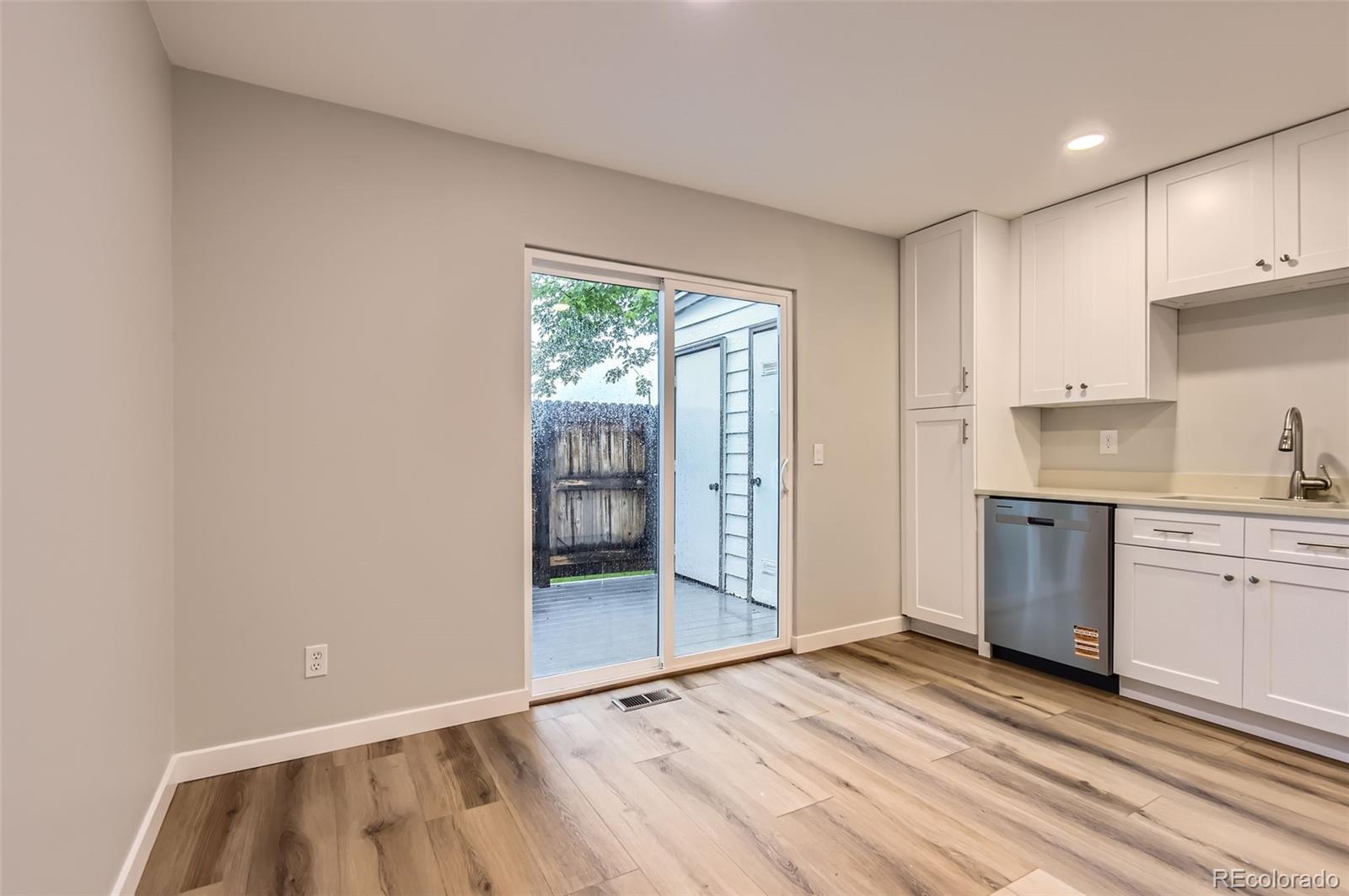 MLS Image #13 for 1811 s quebec way,denver, Colorado