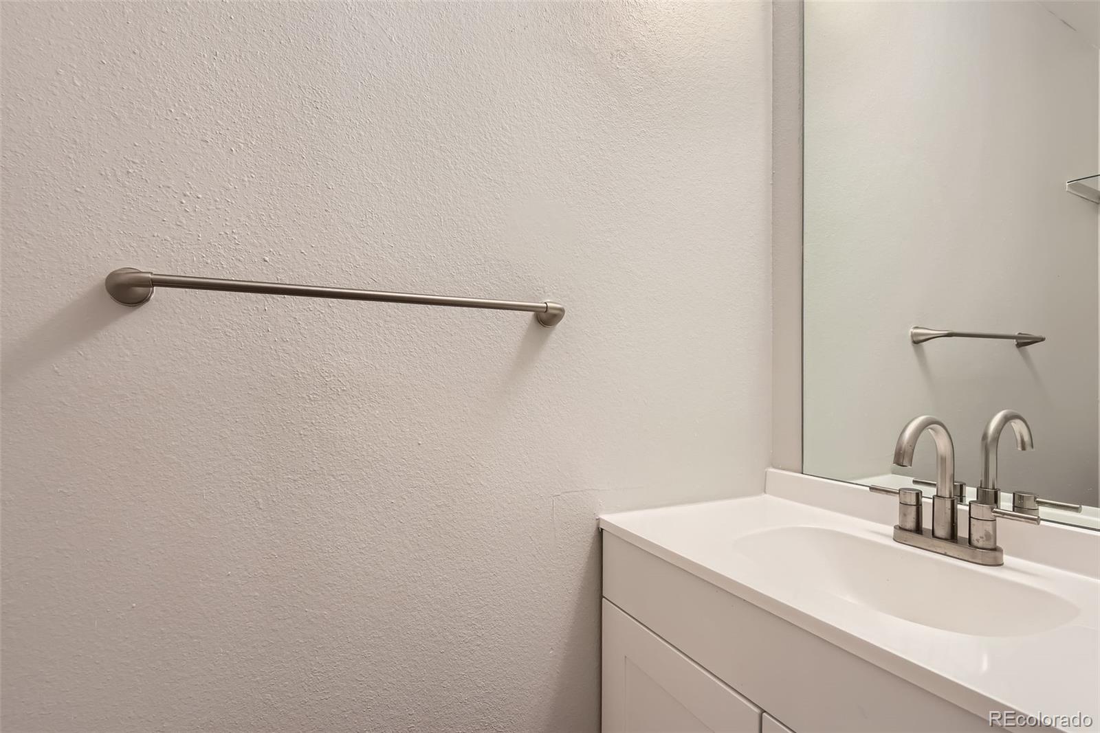 MLS Image #14 for 1811 s quebec way,denver, Colorado