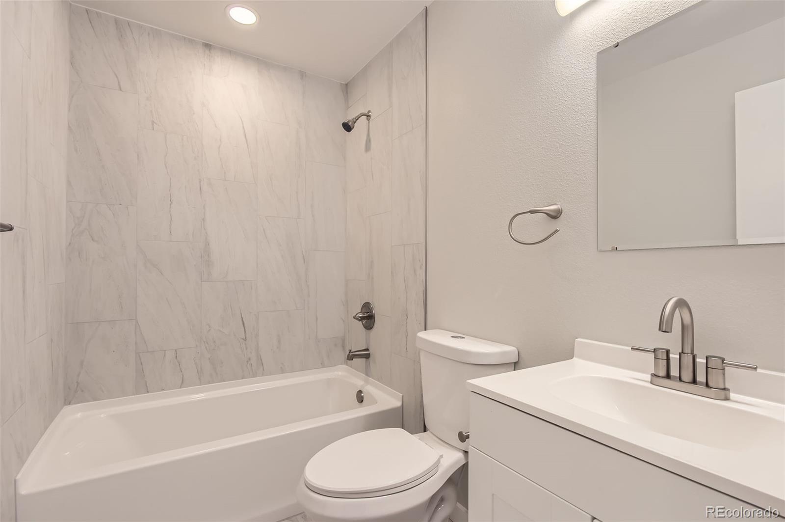 MLS Image #19 for 1811 s quebec way,denver, Colorado