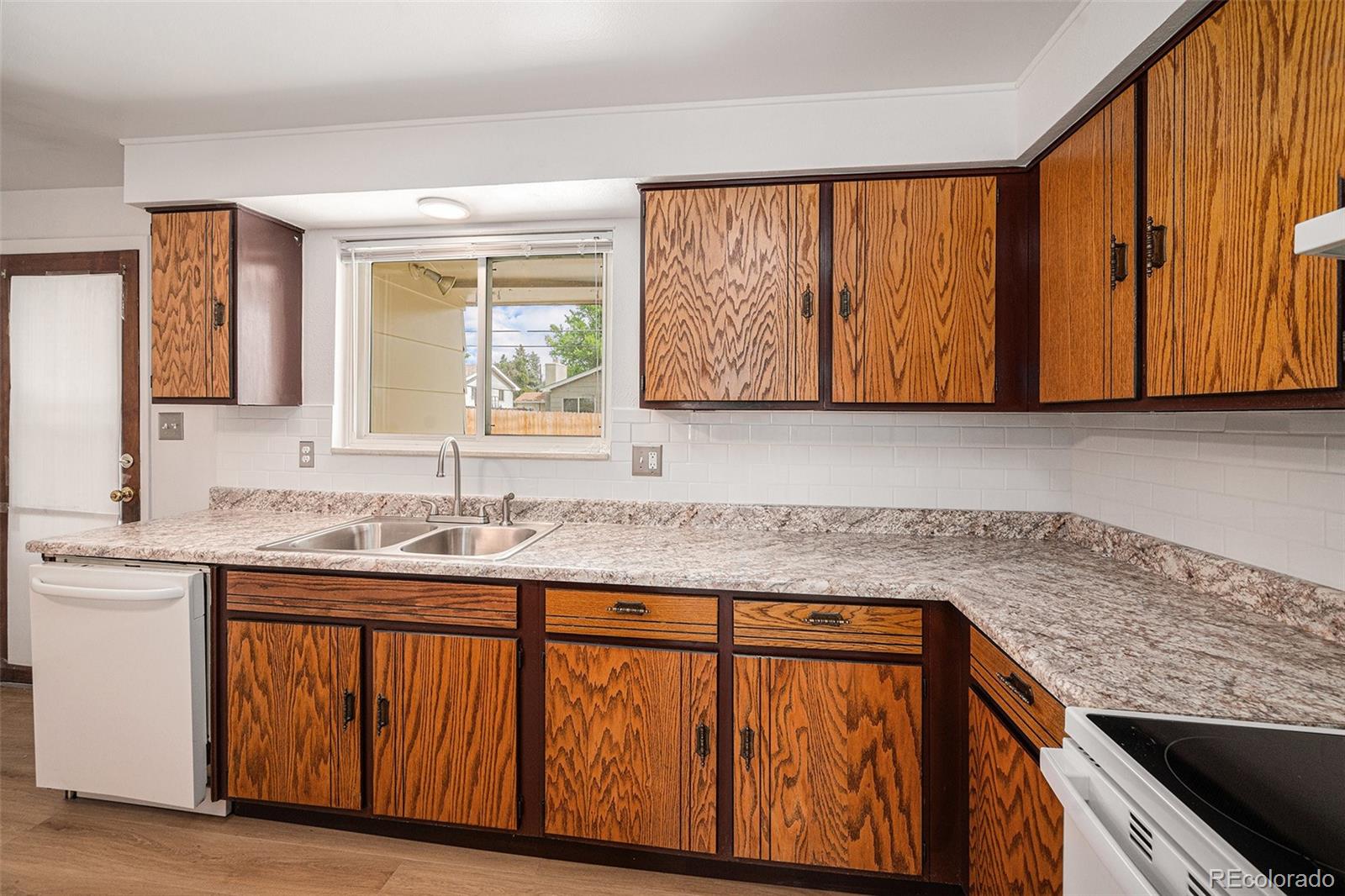 MLS Image #5 for 6413 w 76th avenue,arvada, Colorado