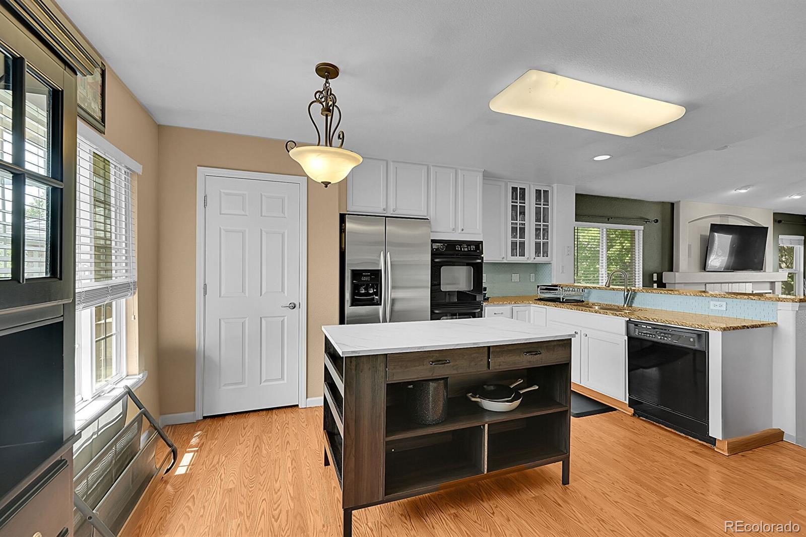 MLS Image #3 for 2631 s flanders court,aurora, Colorado