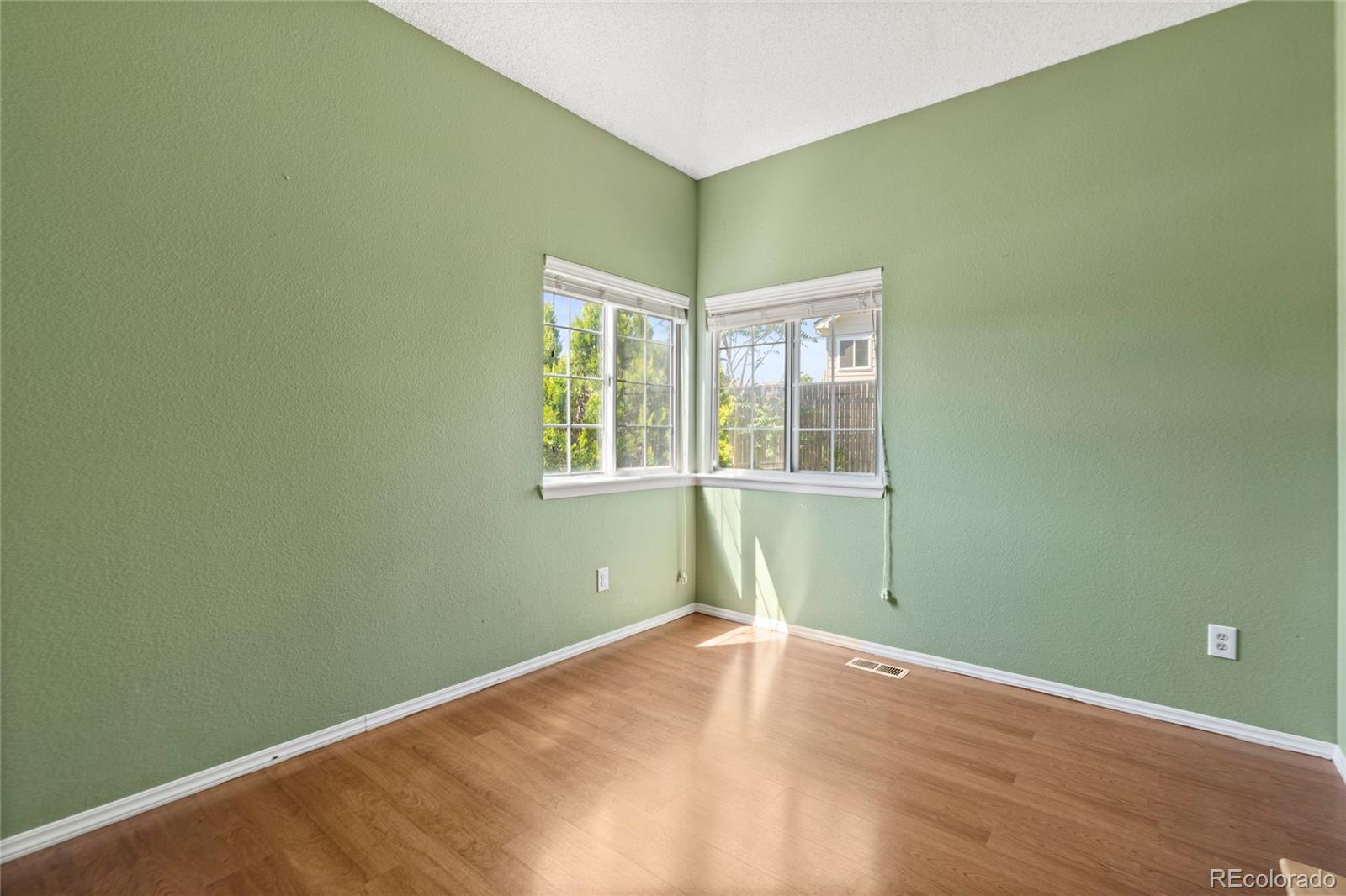 MLS Image #9 for 19937 e loyola place,aurora, Colorado