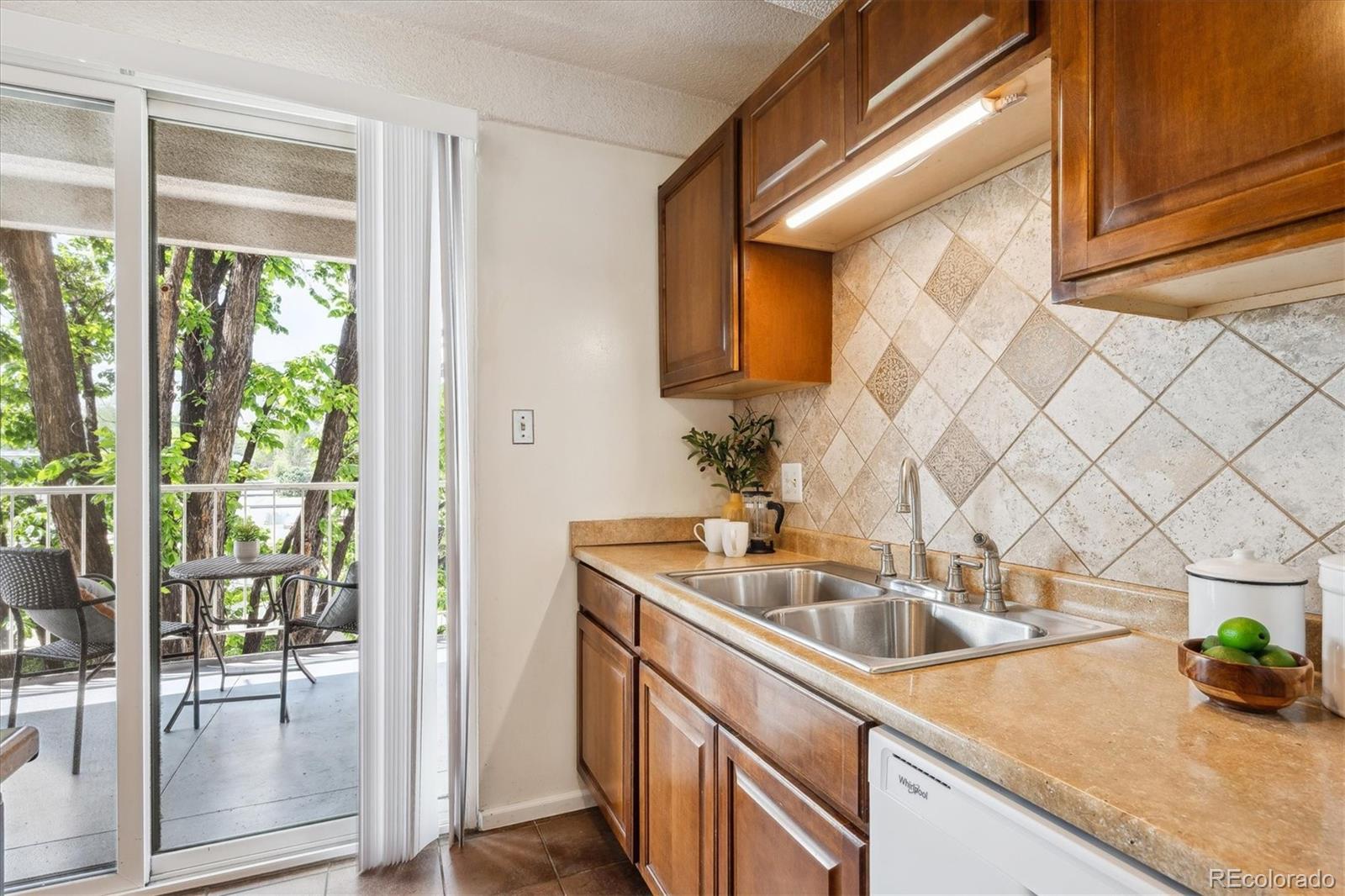 MLS Image #14 for 4801 e 9th avenue,denver, Colorado
