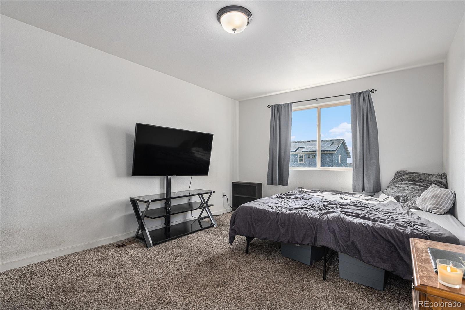 MLS Image #13 for 20031  elgin drive,denver, Colorado