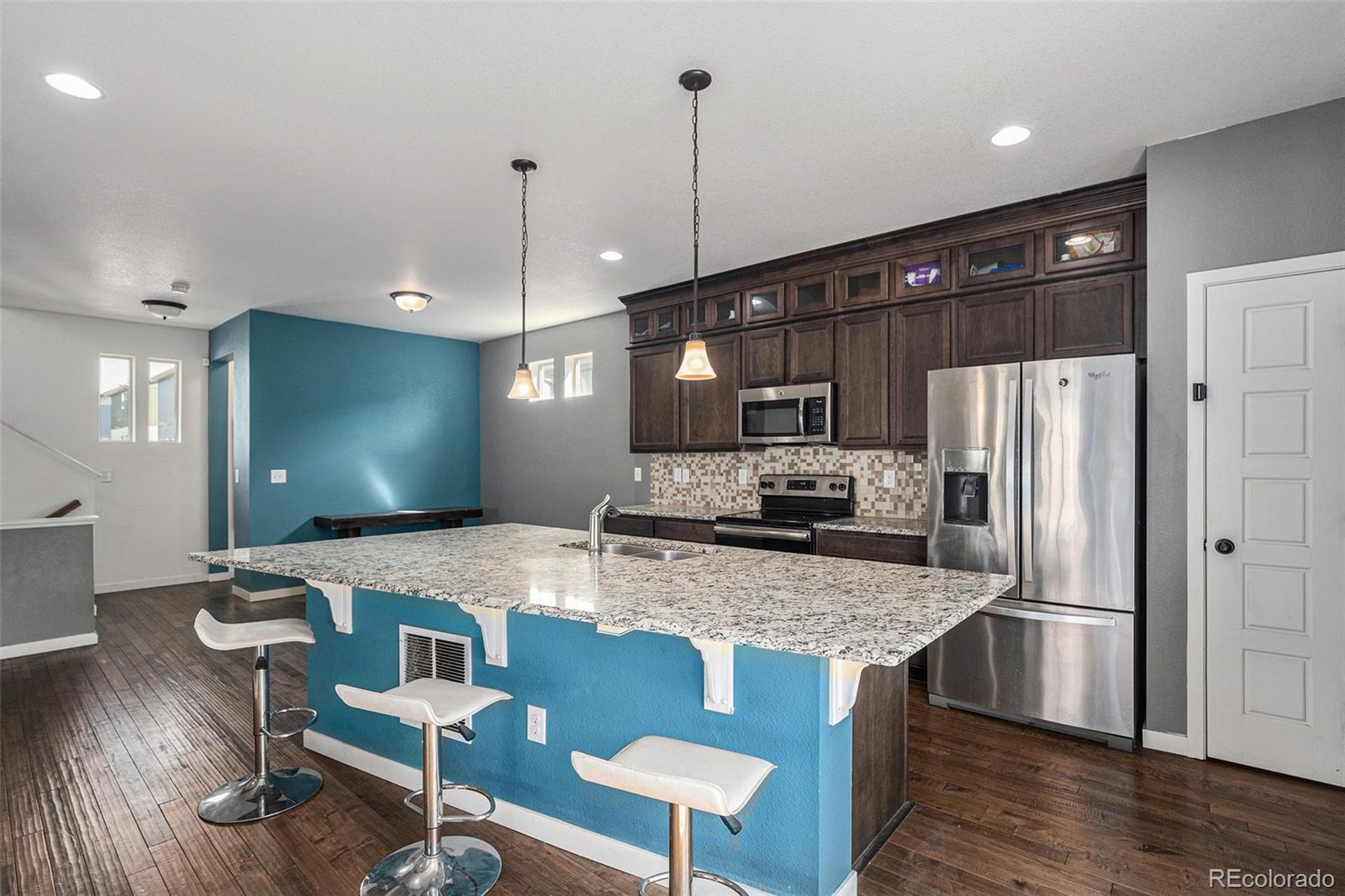 MLS Image #6 for 20031  elgin drive,denver, Colorado