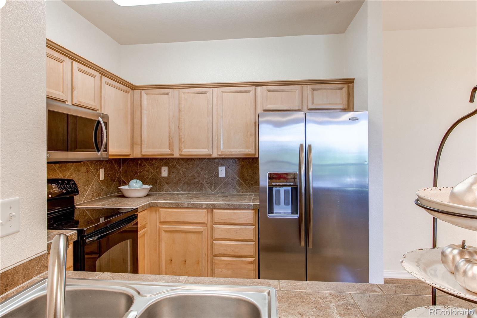 MLS Image #11 for 804  summer hawk drive,longmont, Colorado