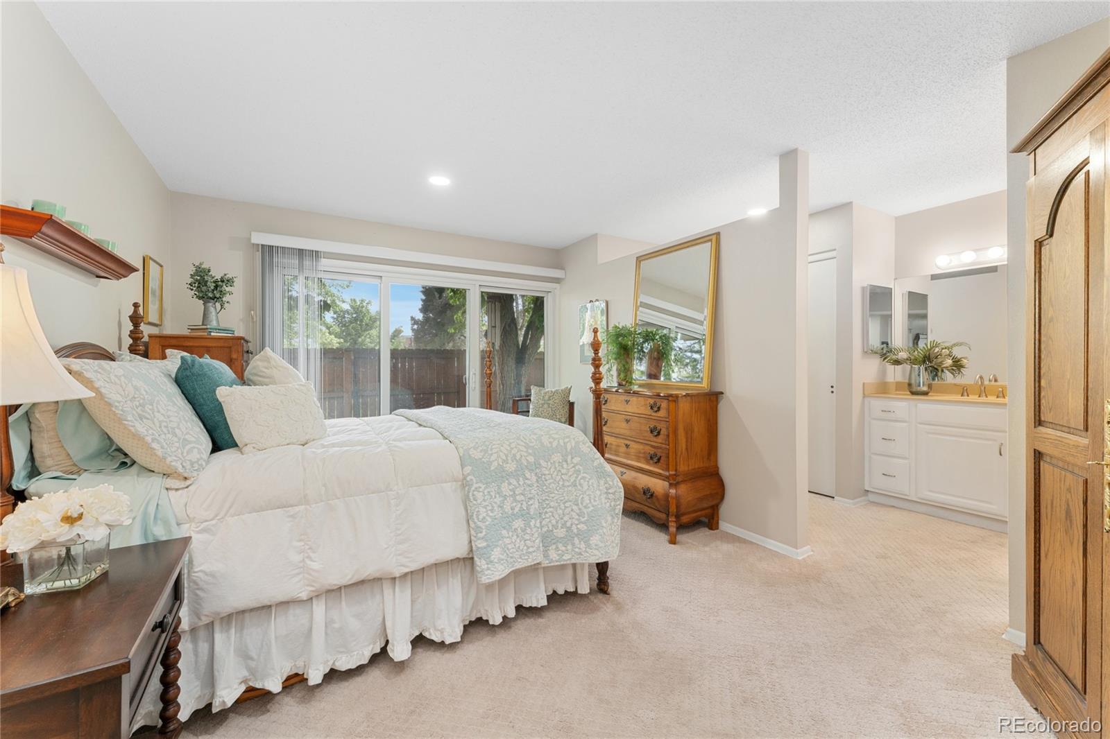 MLS Image #7 for 7427 w cedar circle,lakewood, Colorado