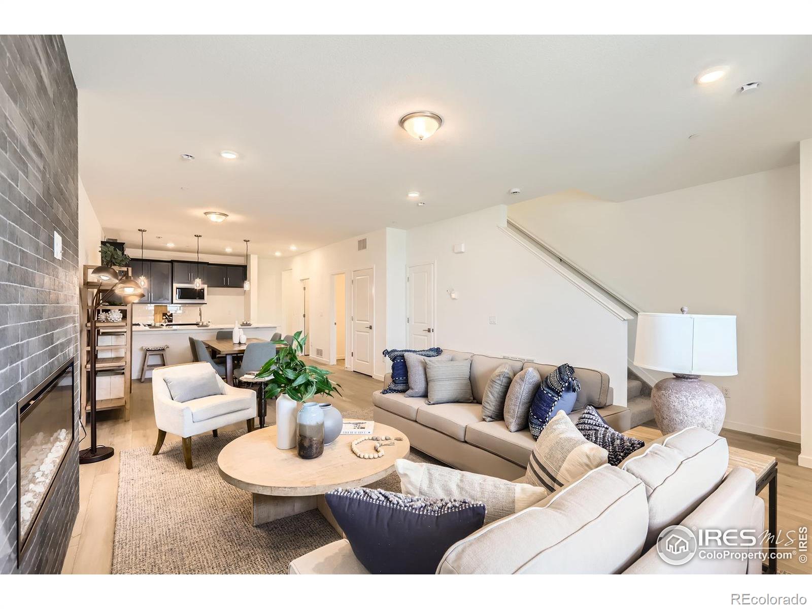 MLS Image #3 for 2738  bear springs circle,longmont, Colorado