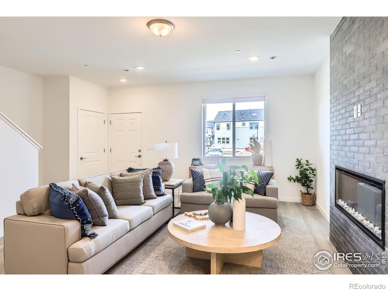 MLS Image #4 for 2738  bear springs circle,longmont, Colorado