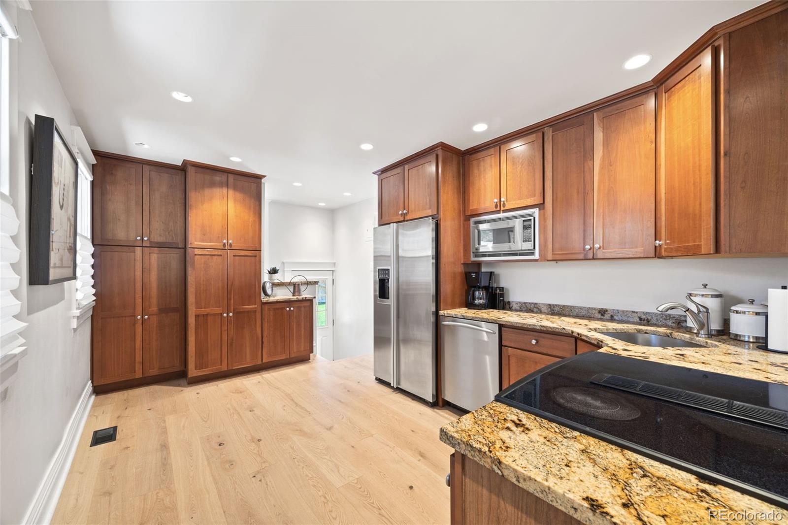 MLS Image #11 for 400 s gilpin street,denver, Colorado