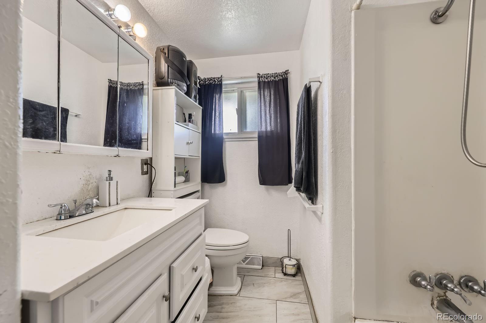 MLS Image #14 for 2560  westchester drive,denver, Colorado