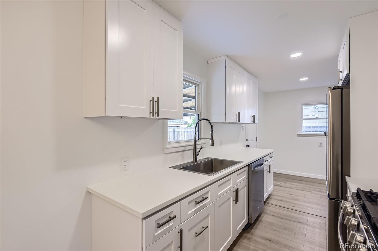 MLS Image #4 for 5090  tejon street,denver, Colorado