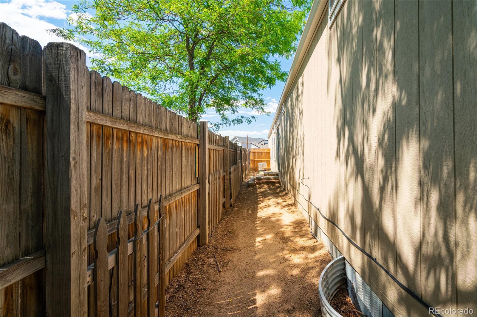 MLS Image #18 for 916  glen heather court,dacono, Colorado