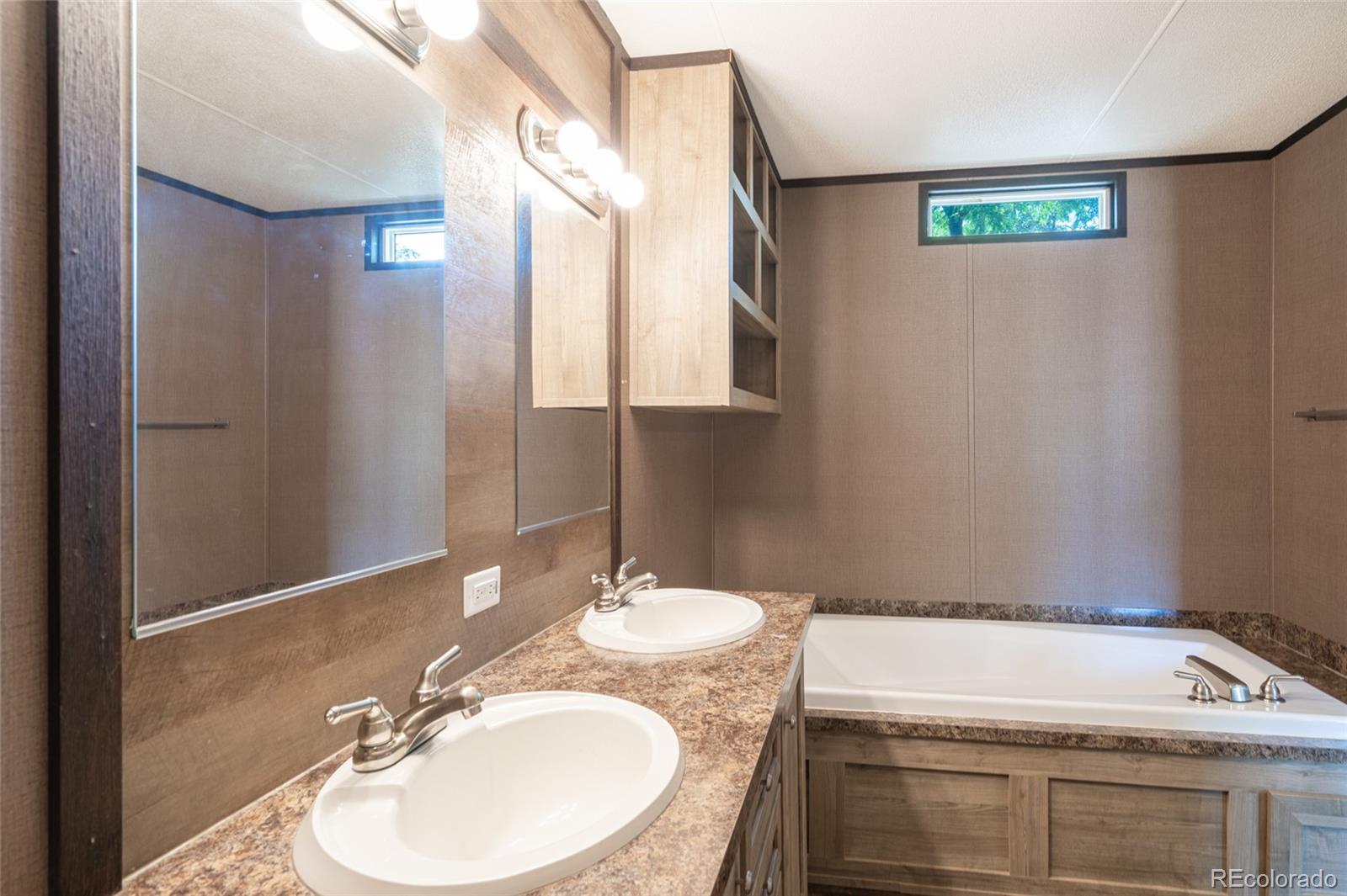 MLS Image #8 for 916  glen heather court,dacono, Colorado