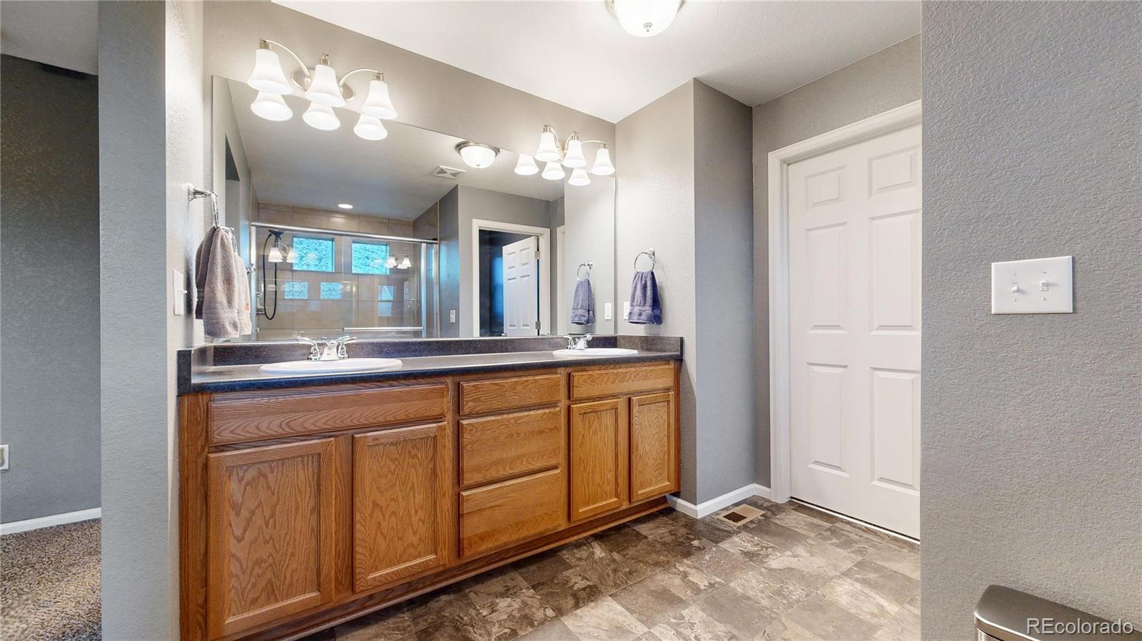 MLS Image #19 for 19000 e 55th avenue,denver, Colorado