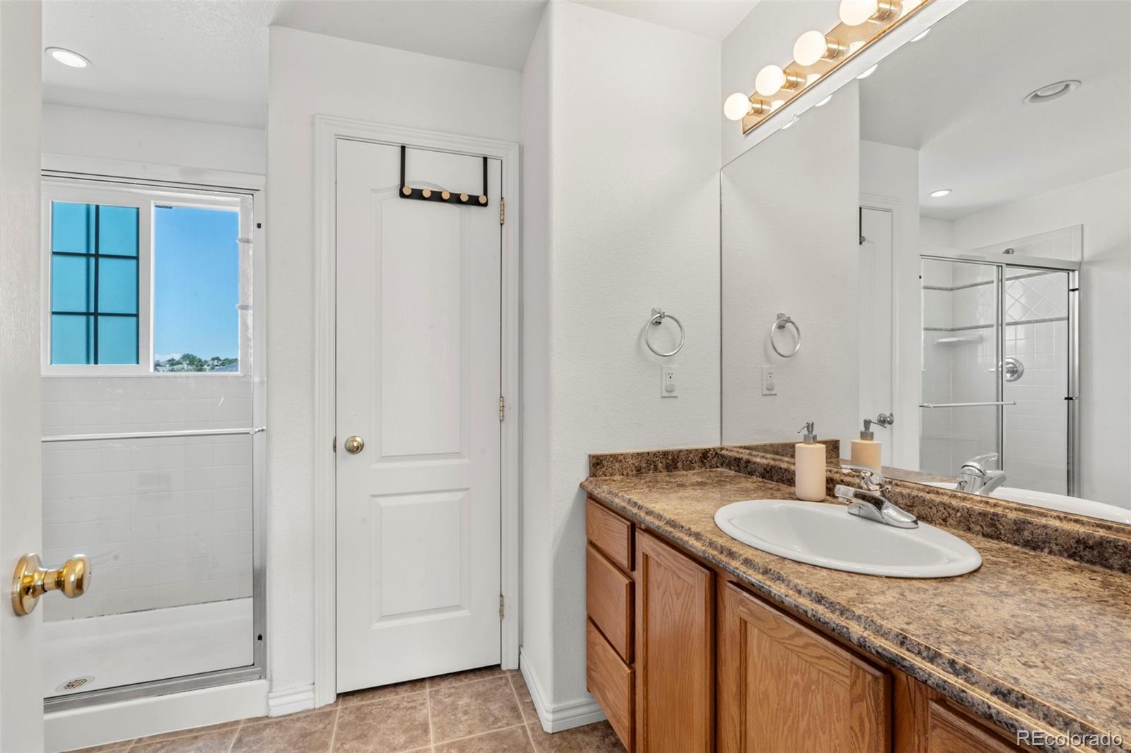 MLS Image #11 for 3026 s waco court,aurora, Colorado