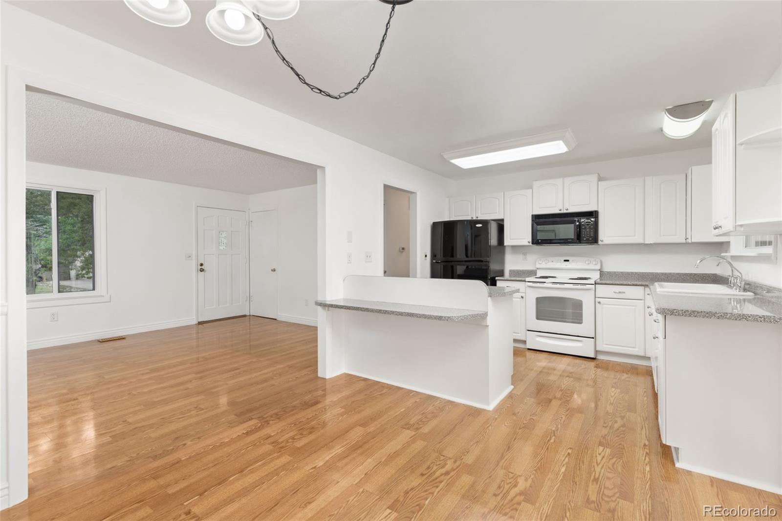 MLS Image #5 for 16839 e amherst avenue,aurora, Colorado