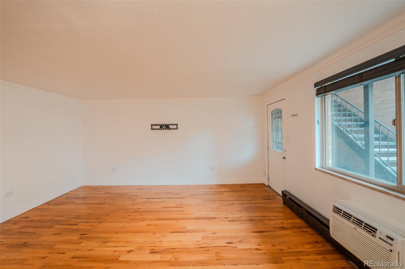 MLS Image #4 for 558 n washington street 103,denver, Colorado