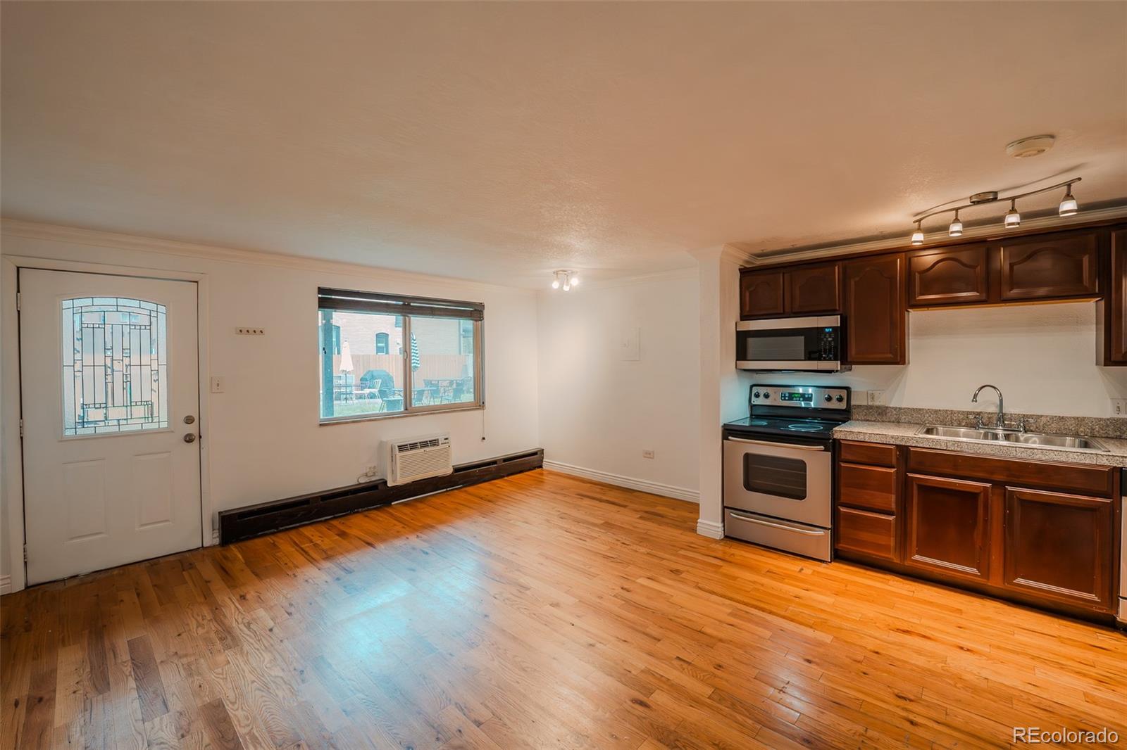 MLS Image #5 for 558 n washington street 103,denver, Colorado