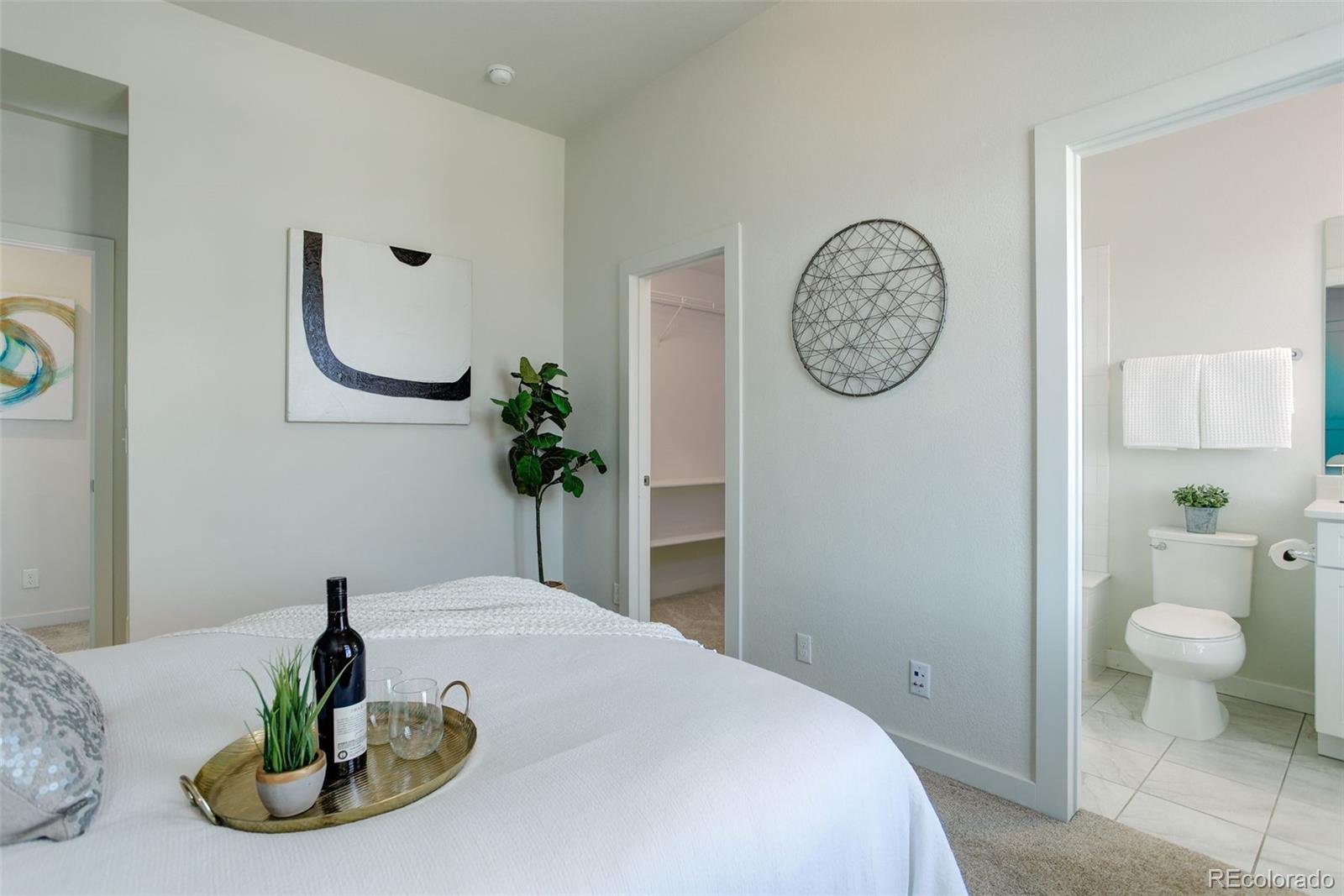 MLS Image #19 for 9180 e 52nd drive,denver, Colorado