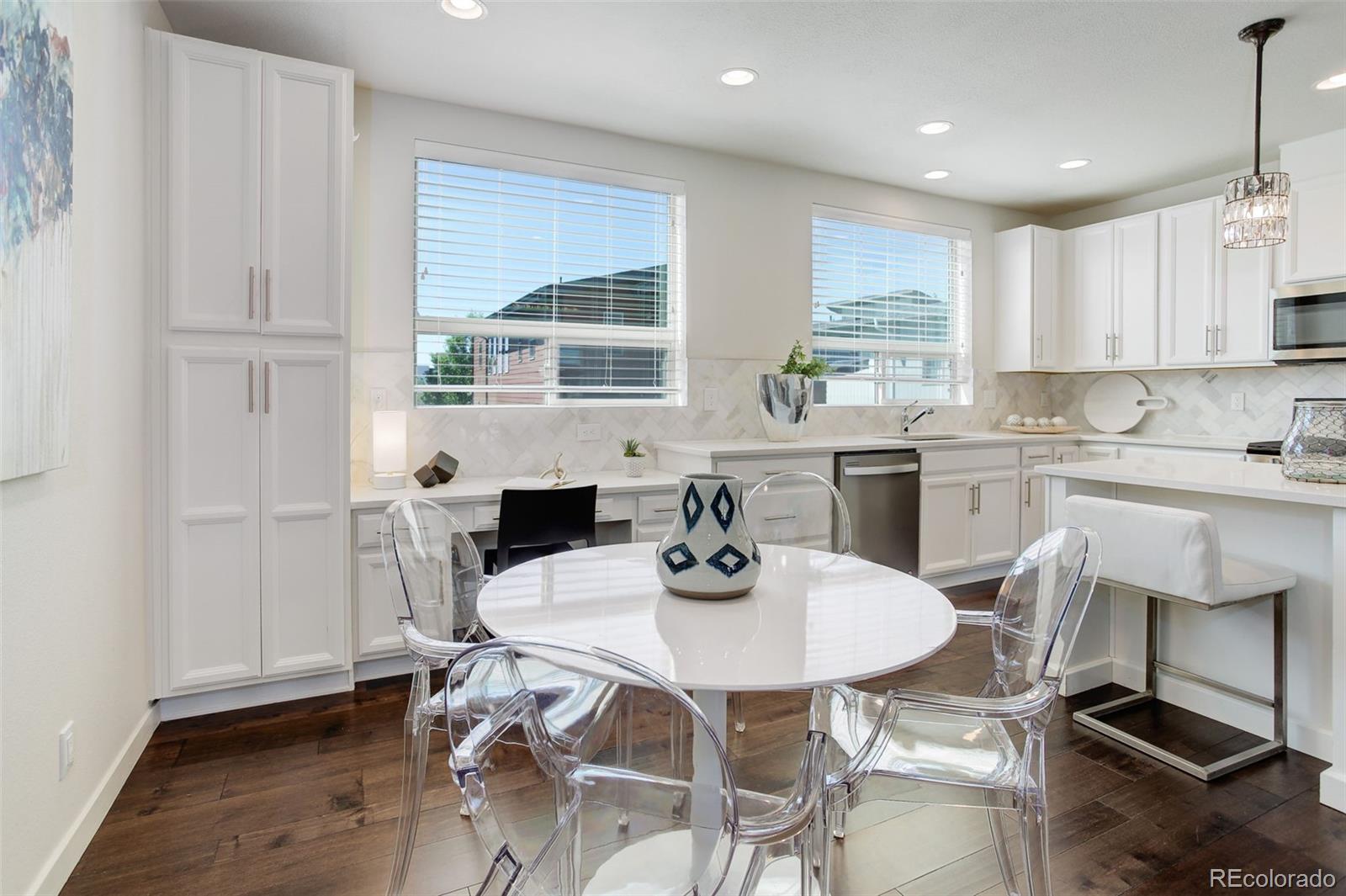 MLS Image #7 for 9180 e 52nd drive,denver, Colorado