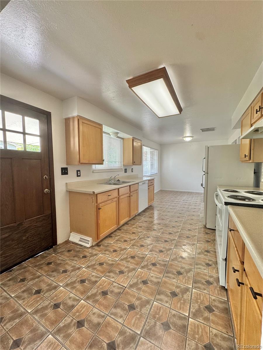MLS Image #6 for 13024 e alaska place,aurora, Colorado