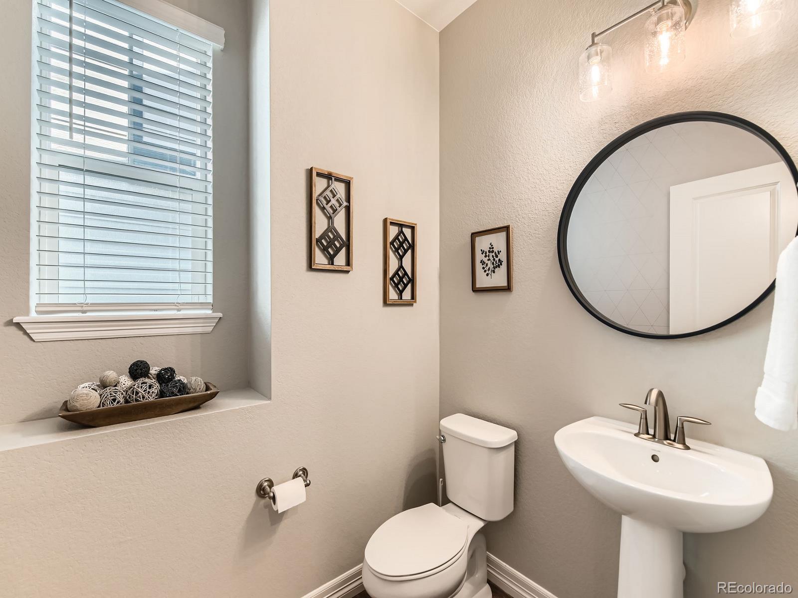 MLS Image #9 for 11902  norfolk court,commerce city, Colorado