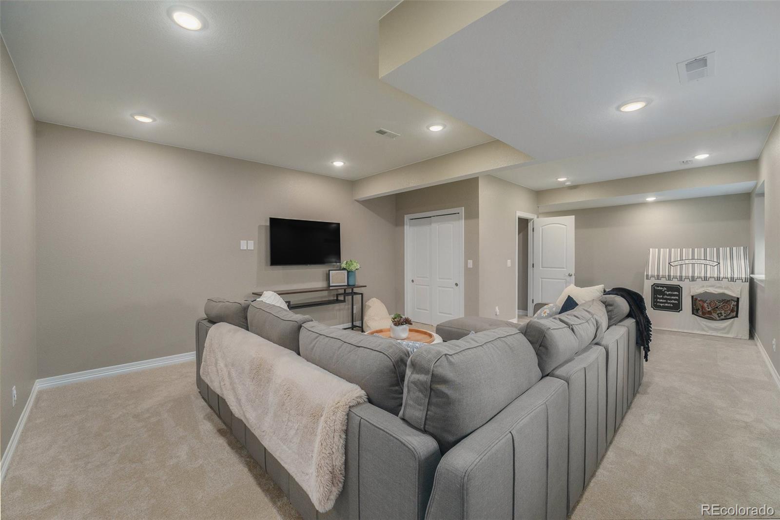MLS Image #11 for 24028 e caleb place,aurora, Colorado
