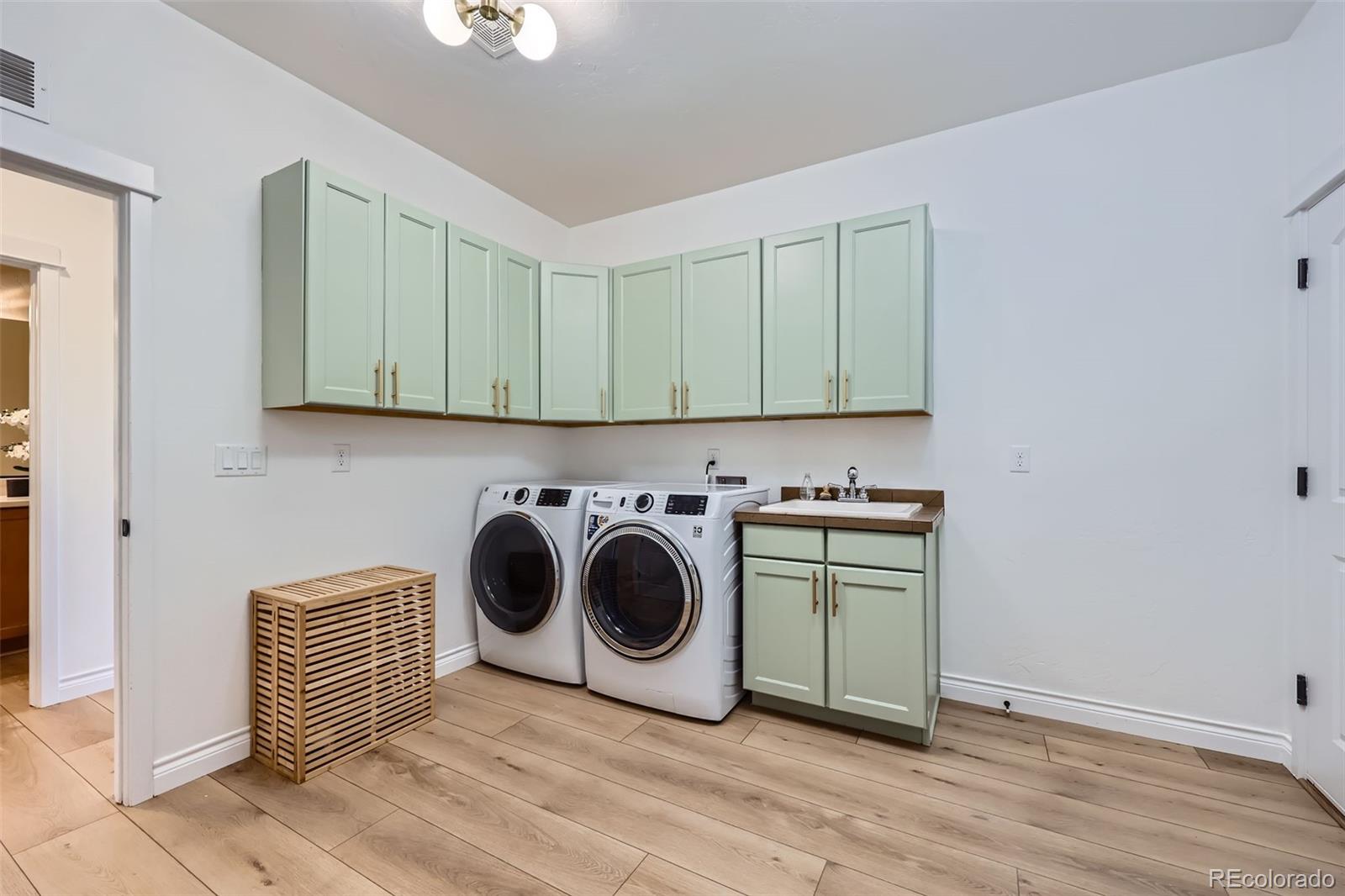 MLS Image #38 for 960  promontory circle,elizabeth, Colorado