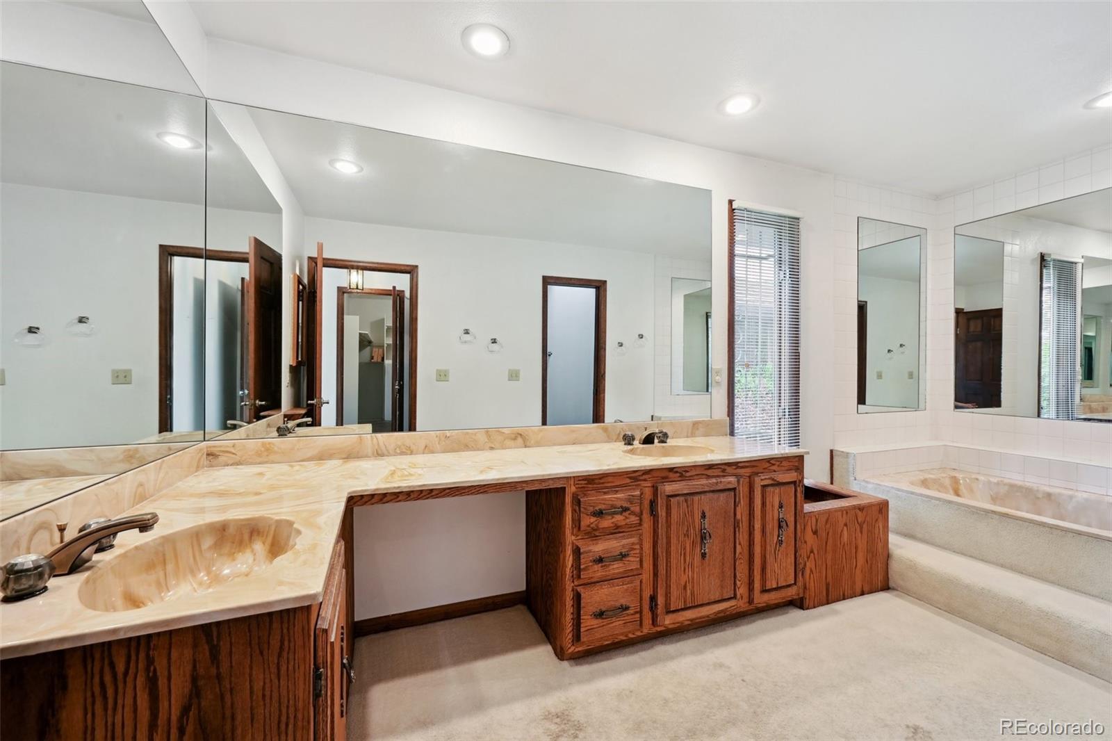 MLS Image #22 for 11621  shoshone way,denver, Colorado