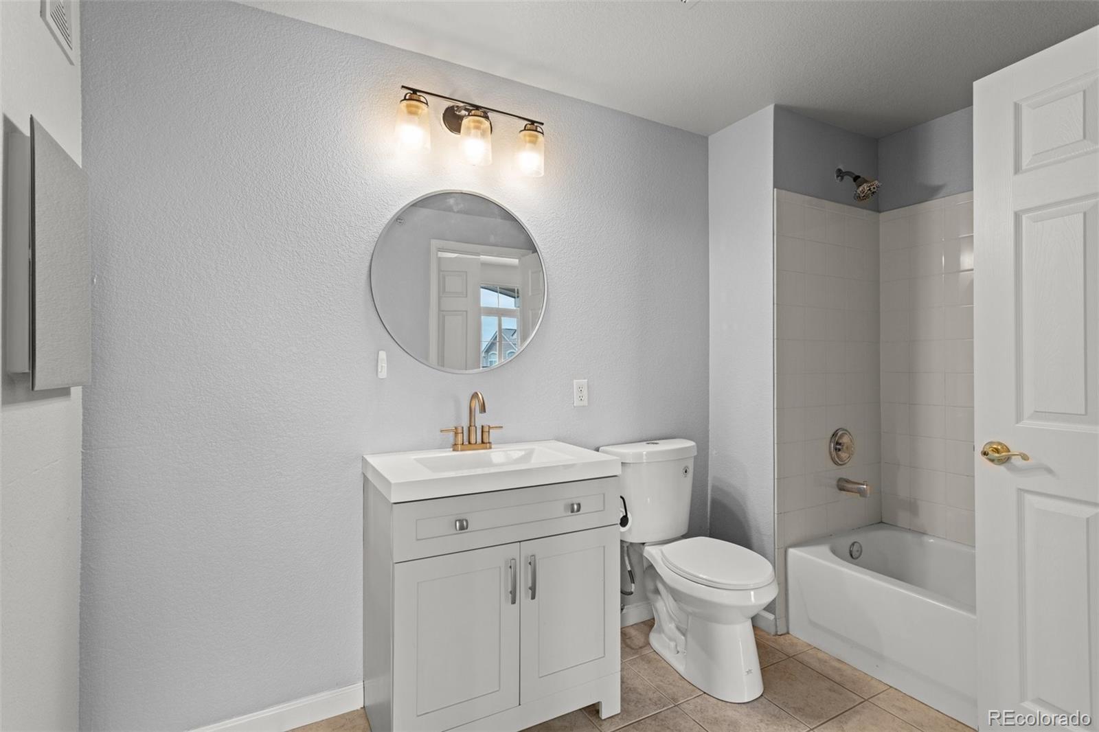 MLS Image #13 for 7440 s blackhawk street,englewood, Colorado