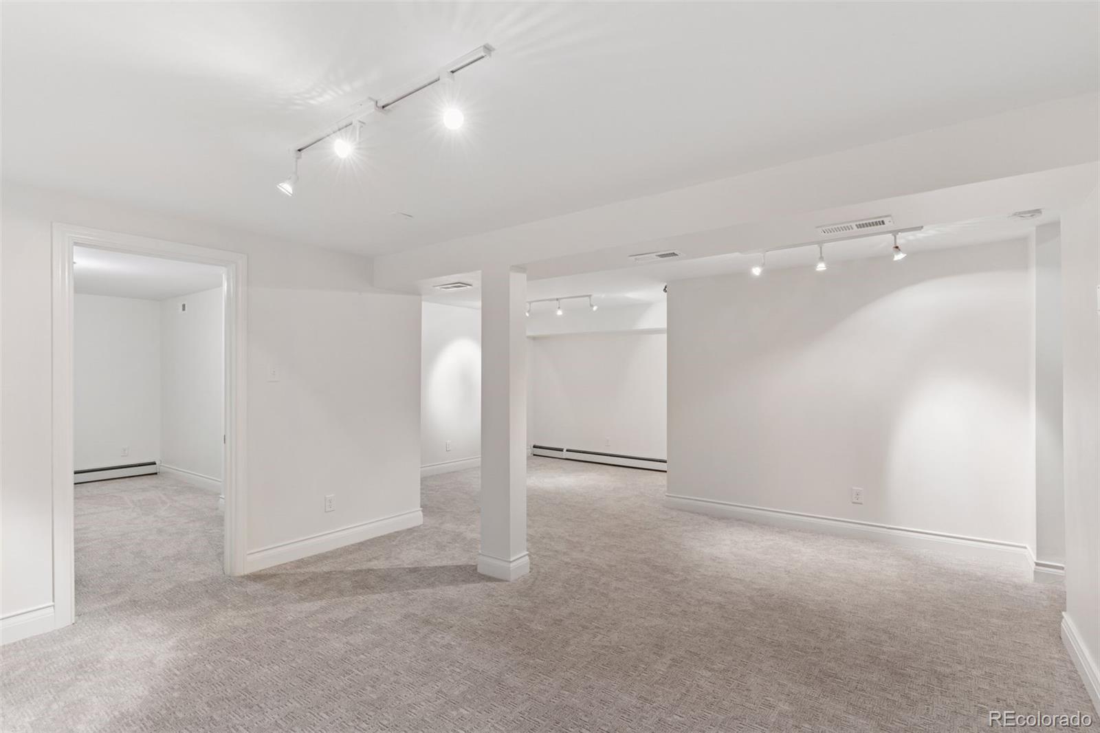 MLS Image #39 for 3190 s detroit street,denver, Colorado