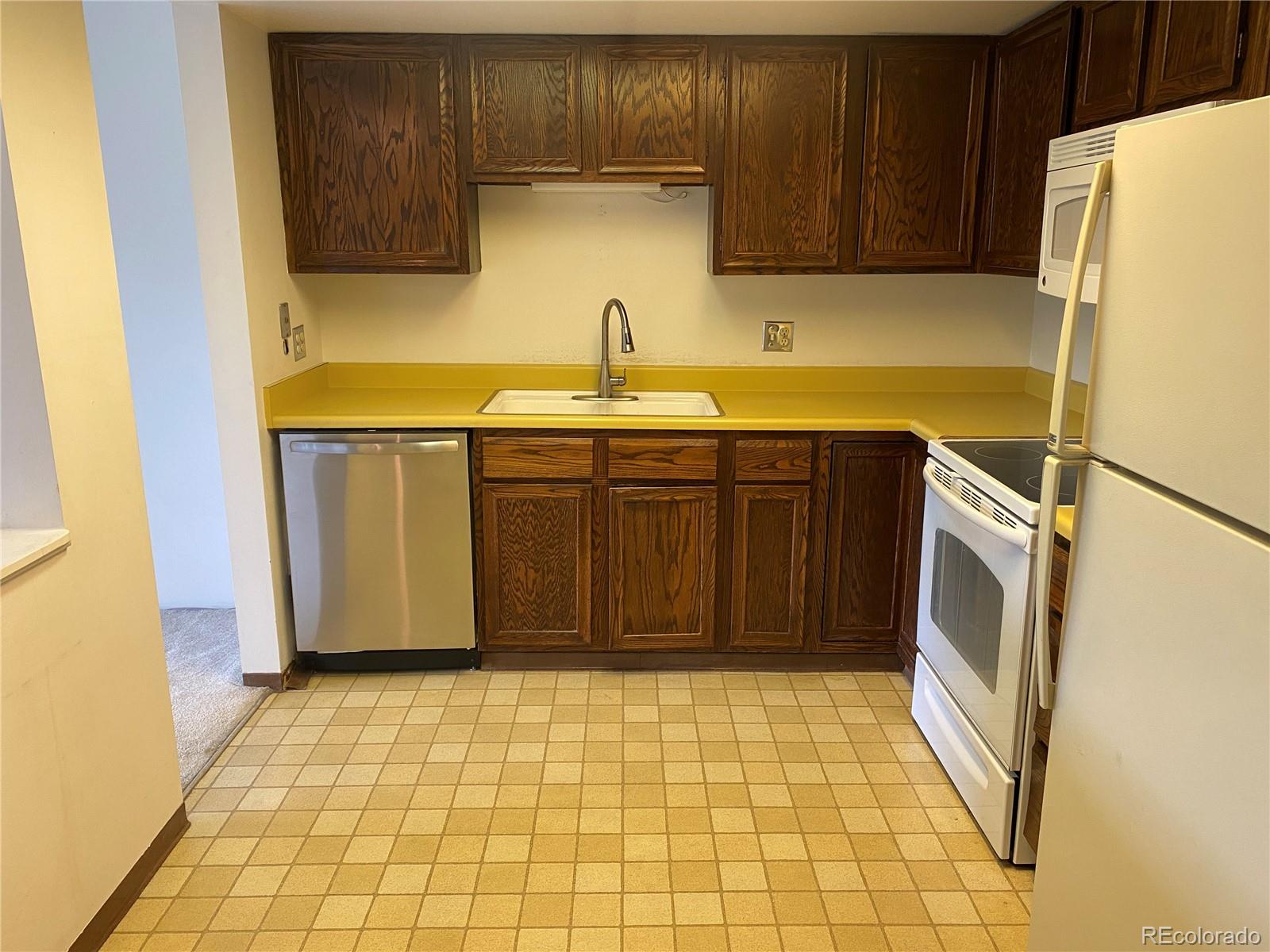MLS Image #5 for 13601 e marina drive 508,aurora, Colorado