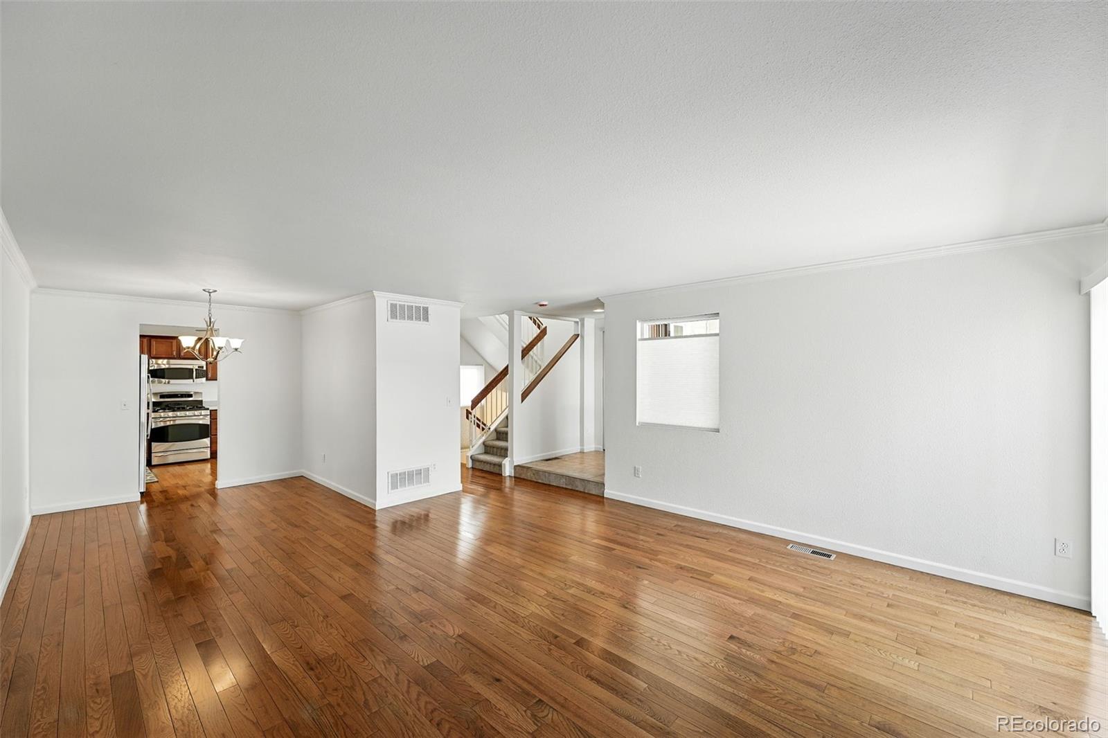 MLS Image #12 for 1050 s monaco parkway,denver, Colorado