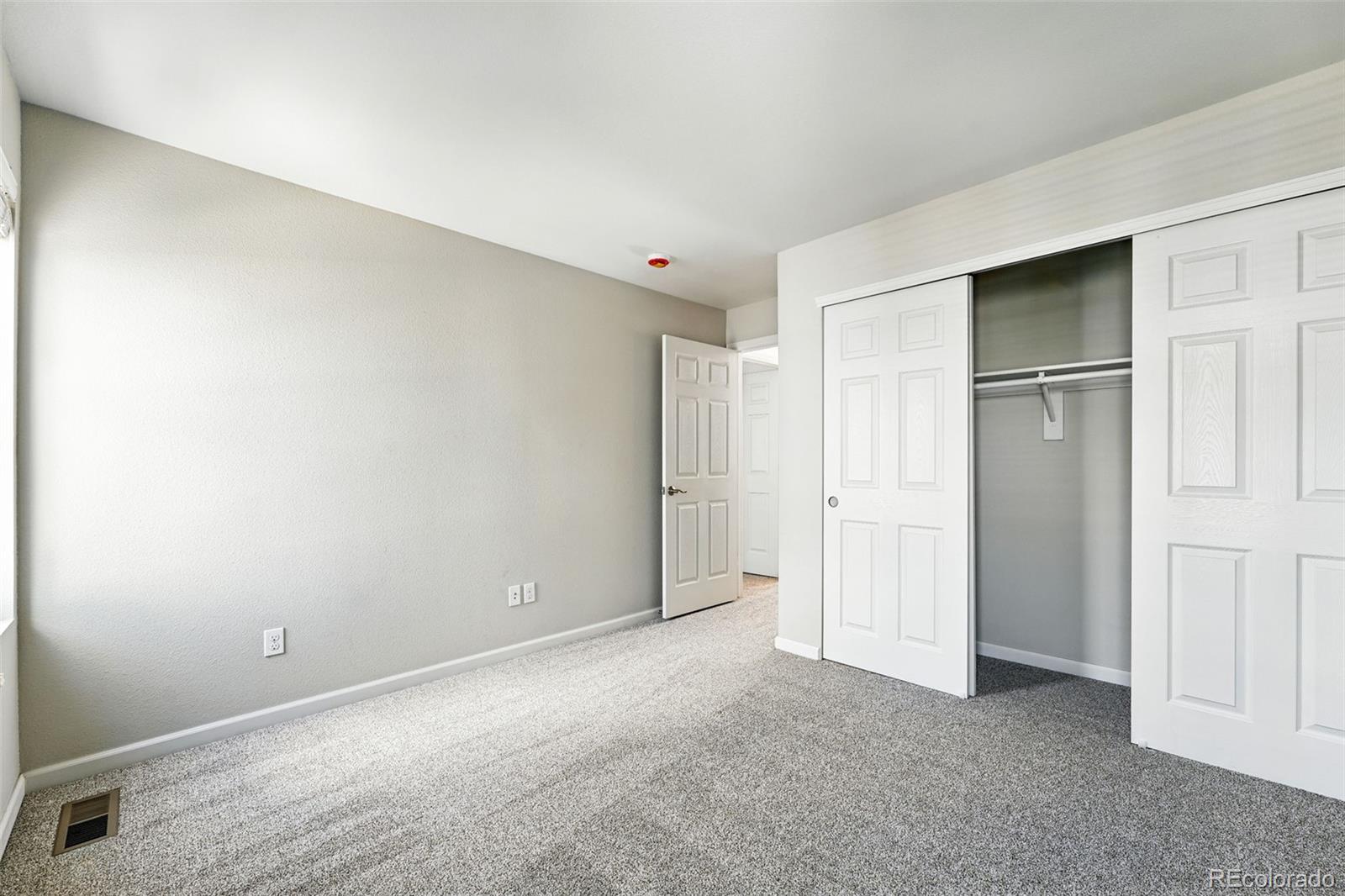 MLS Image #17 for 1050 s monaco parkway,denver, Colorado