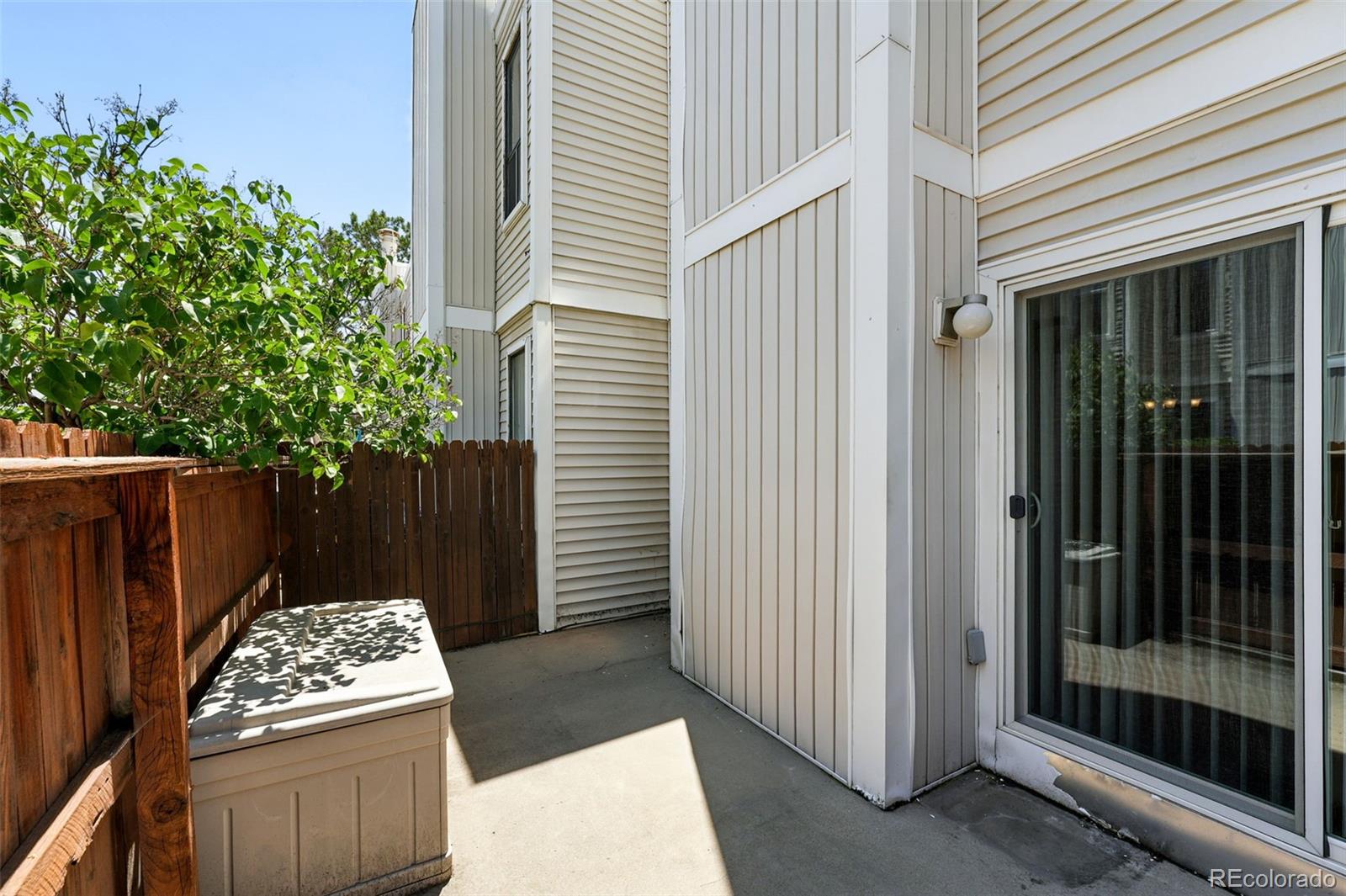 MLS Image #27 for 1050 s monaco parkway,denver, Colorado