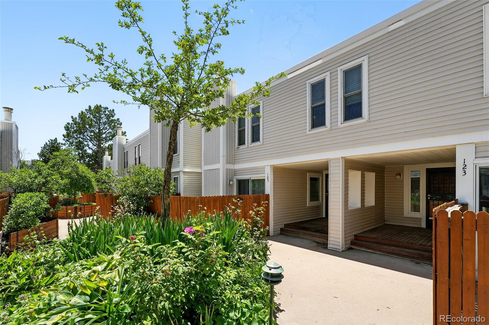 MLS Image #32 for 1050 s monaco parkway,denver, Colorado
