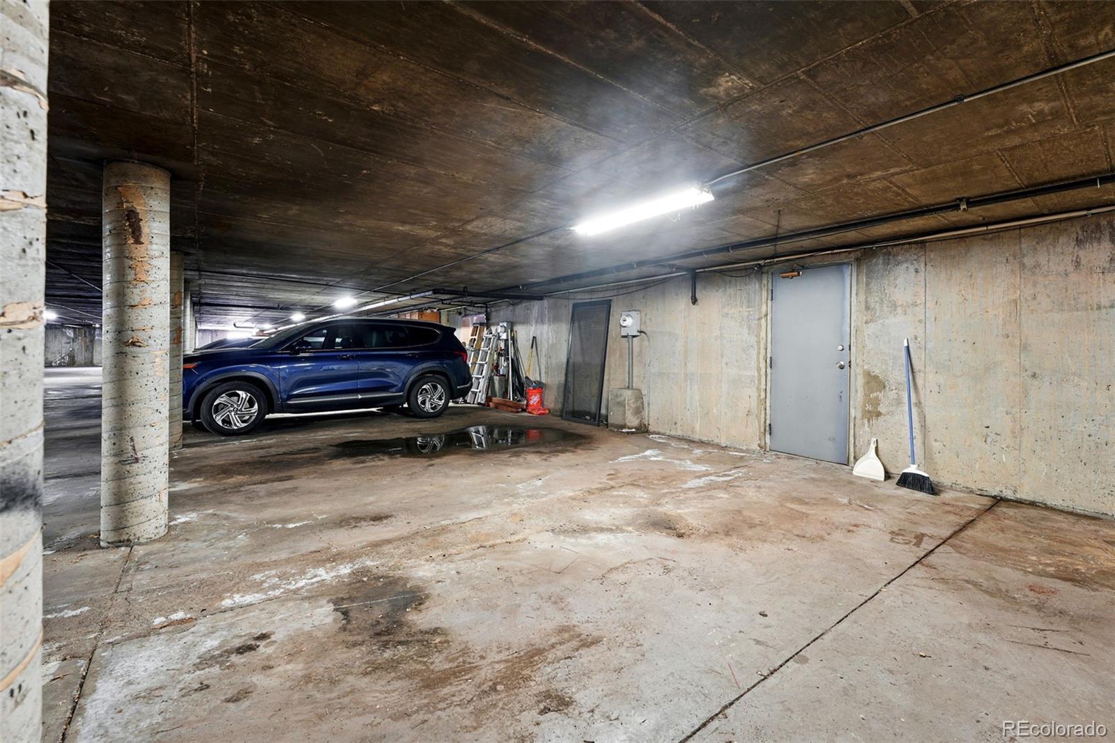 MLS Image #33 for 1050 s monaco parkway,denver, Colorado