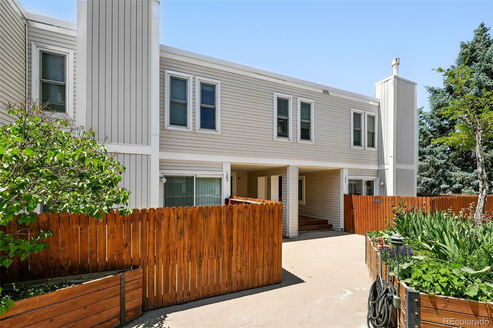 MLS Image #9 for 1050 s monaco parkway,denver, Colorado