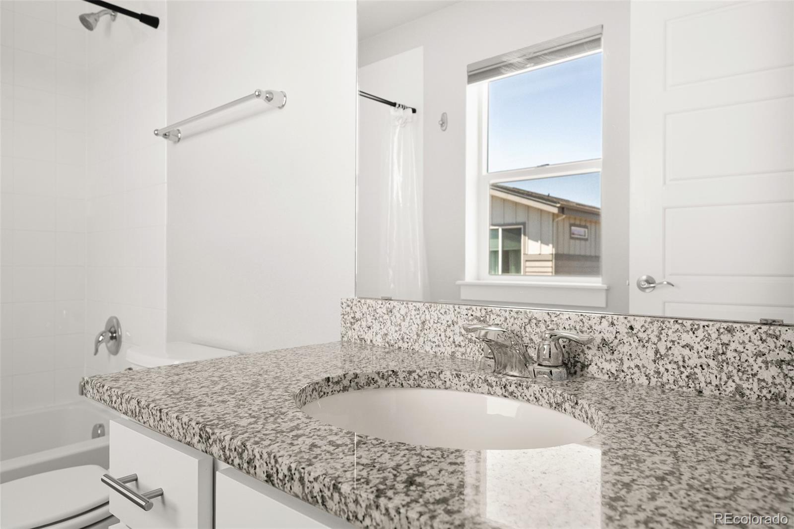MLS Image #15 for 12714 e dickenson avenue,aurora, Colorado