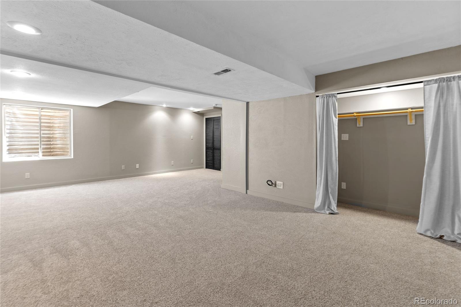 MLS Image #28 for 2181 e phillips lane,centennial, Colorado