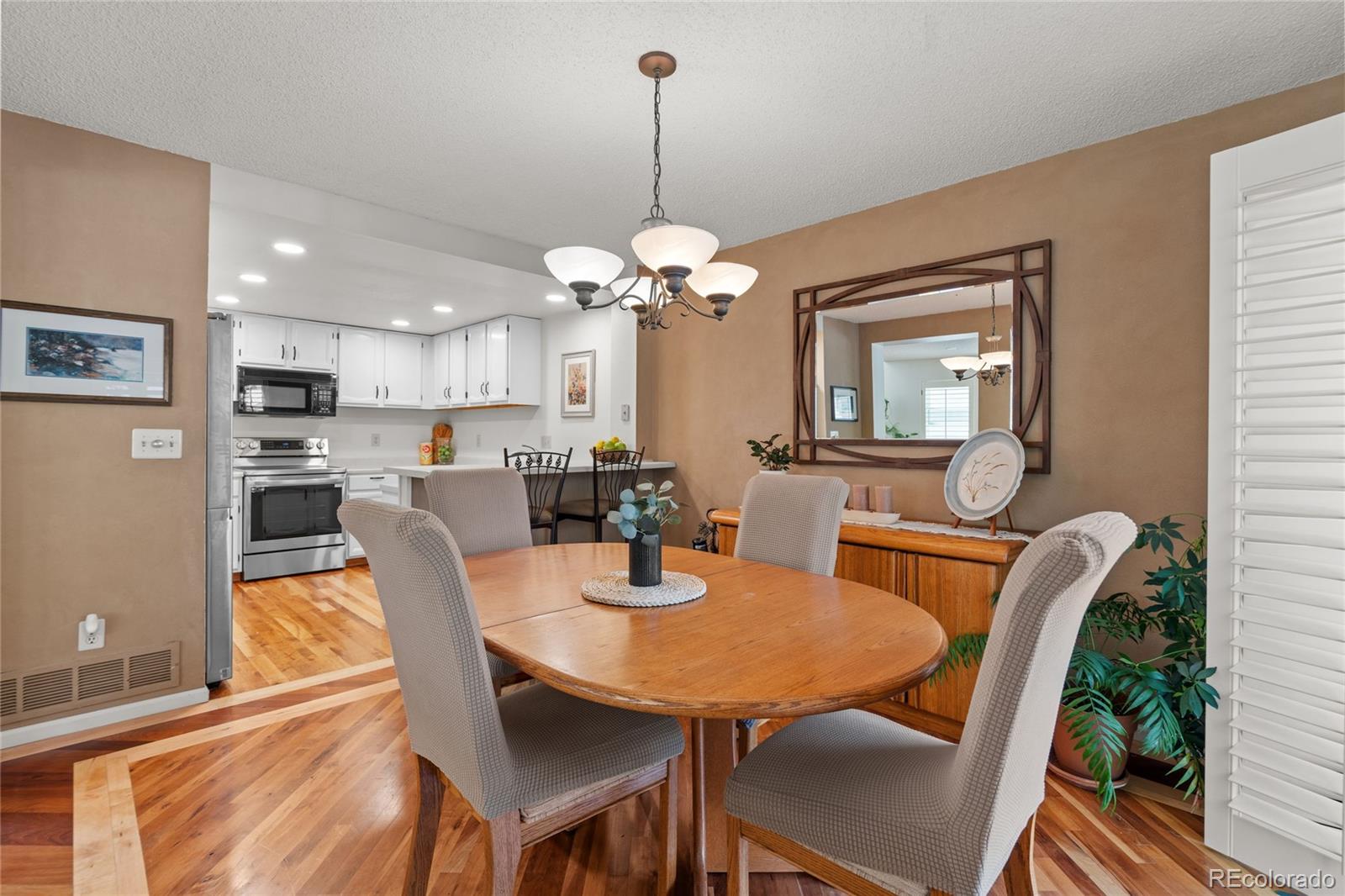 MLS Image #7 for 2181 e phillips lane,centennial, Colorado